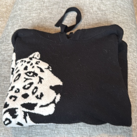 Torrid black hooded sweater with leopard - Picture 11 of 13